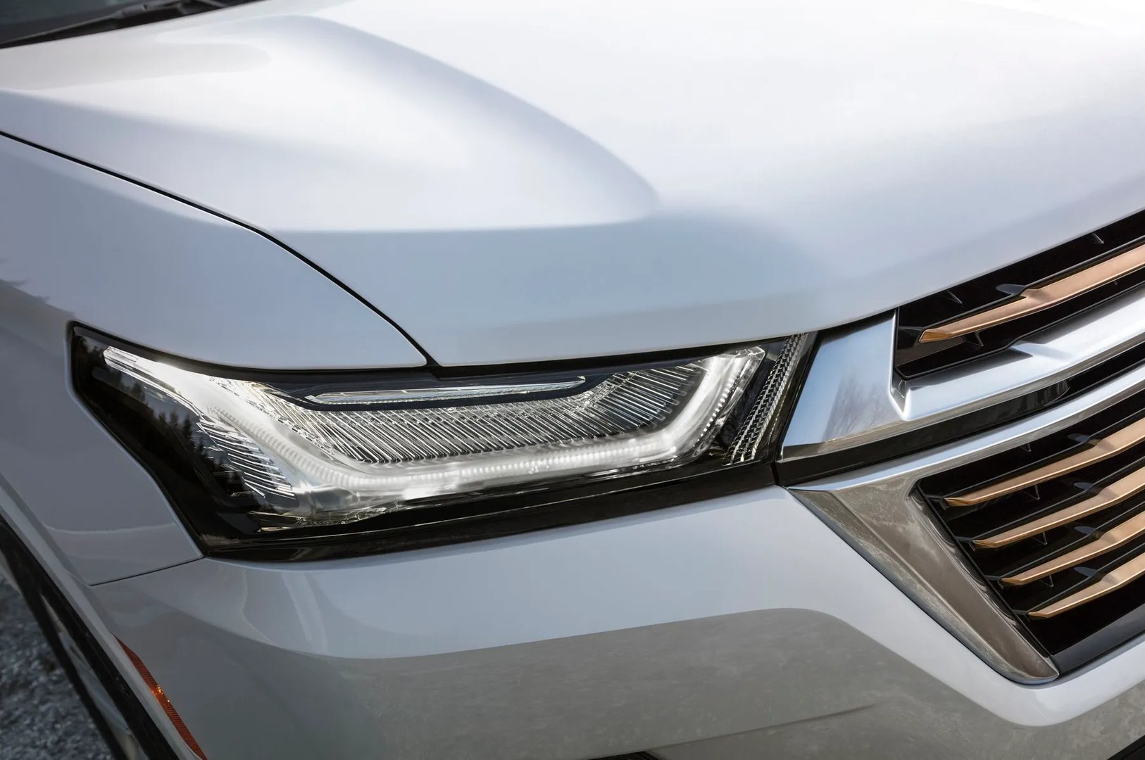 Chevrolet_Traverse_2_generation_restyling_1__SUV_5-doors__6.jpg