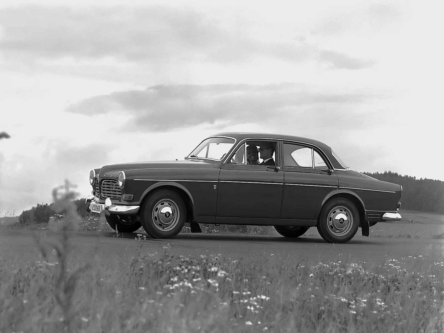 Volvo_120_Series_1_generation__Sedan__6.jpg