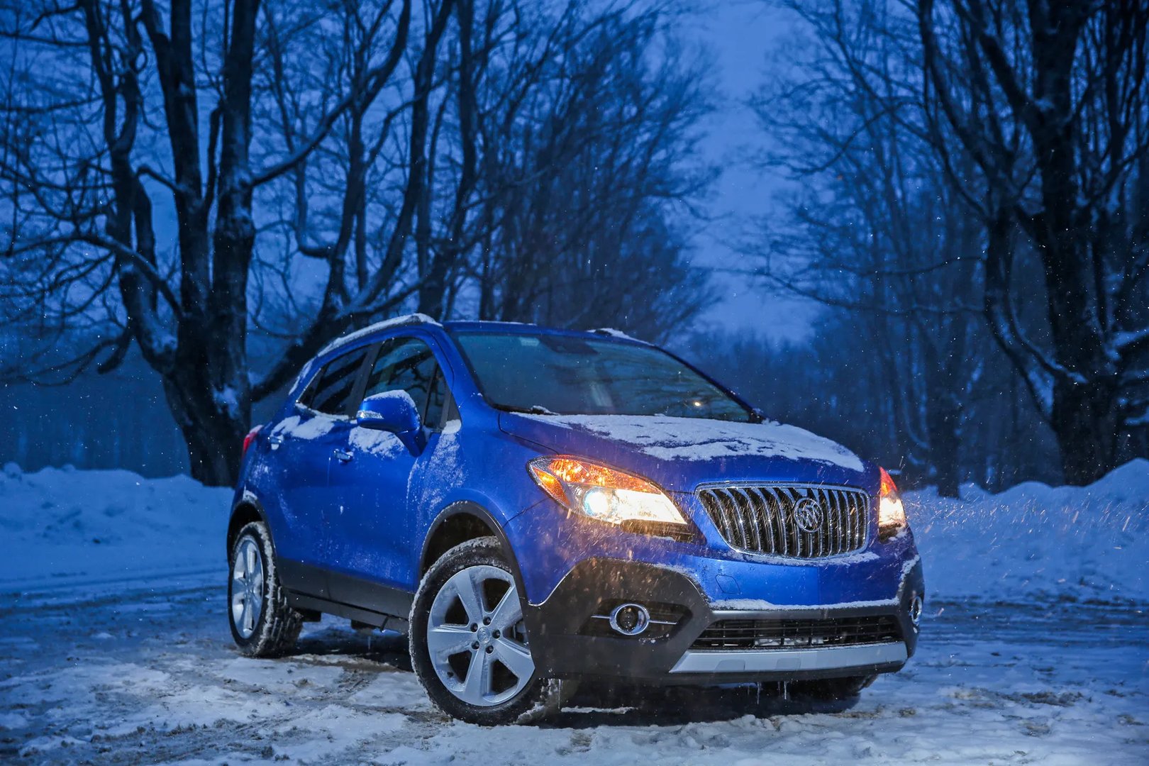 Buick_Encore_1_generation__SUV_5-doors__6.jpg