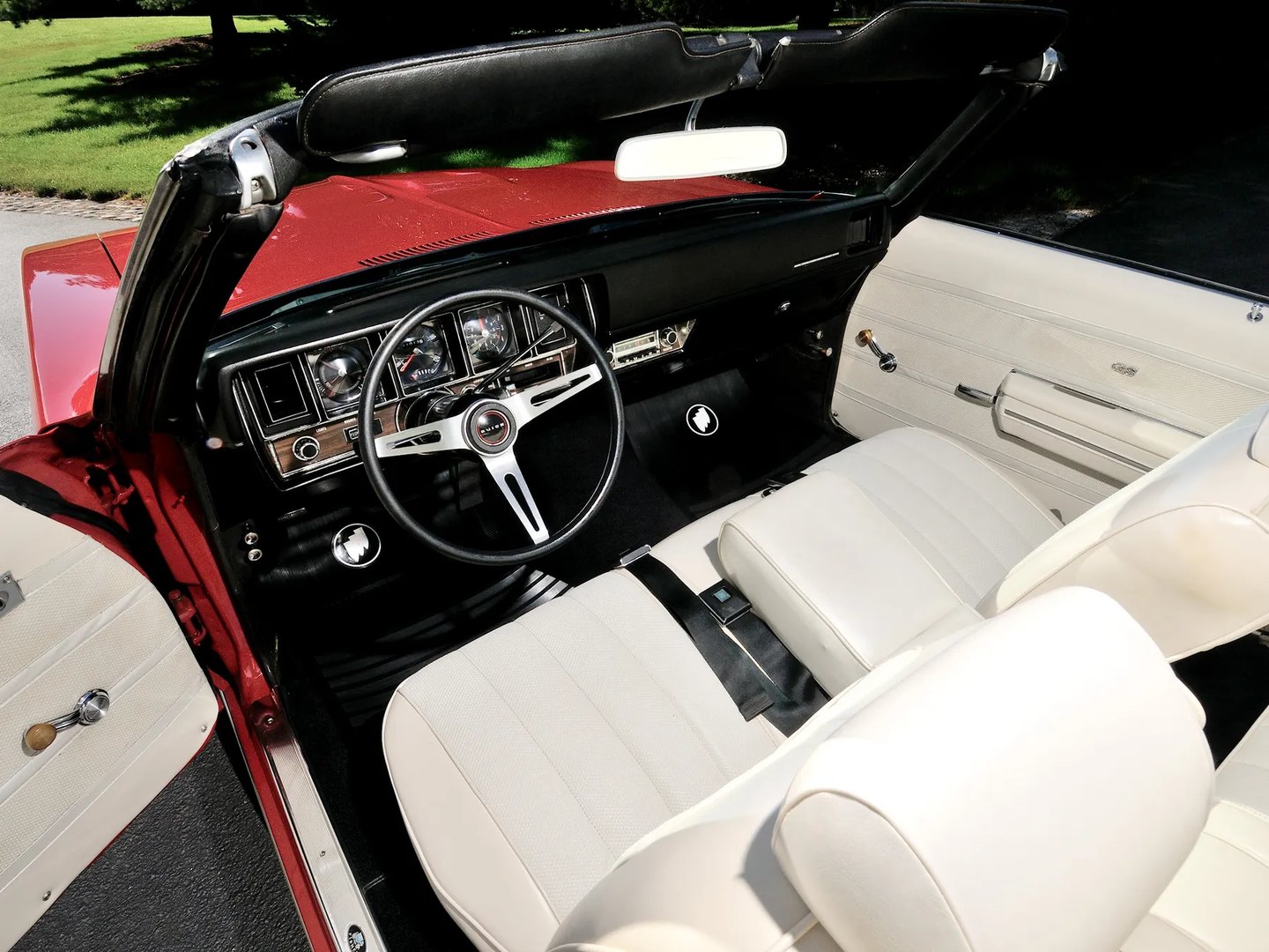 Buick_GS_1_generation__Cabrio__12.jpg