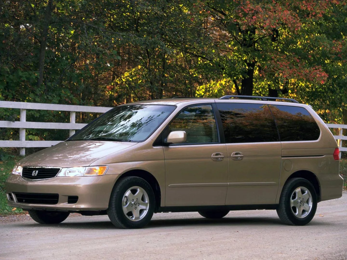 Honda_Odyssey_(USA)_2_generation__Minivan__5.jpg