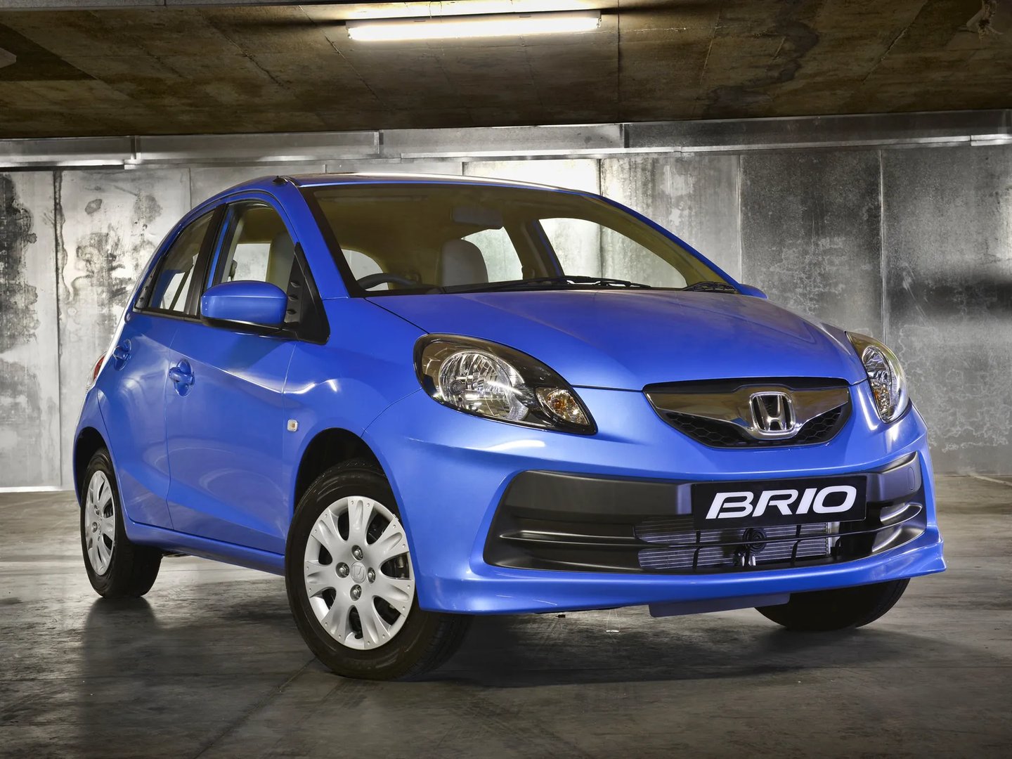 Honda_Brio_1_generation__Mini_5-doors__4.jpg