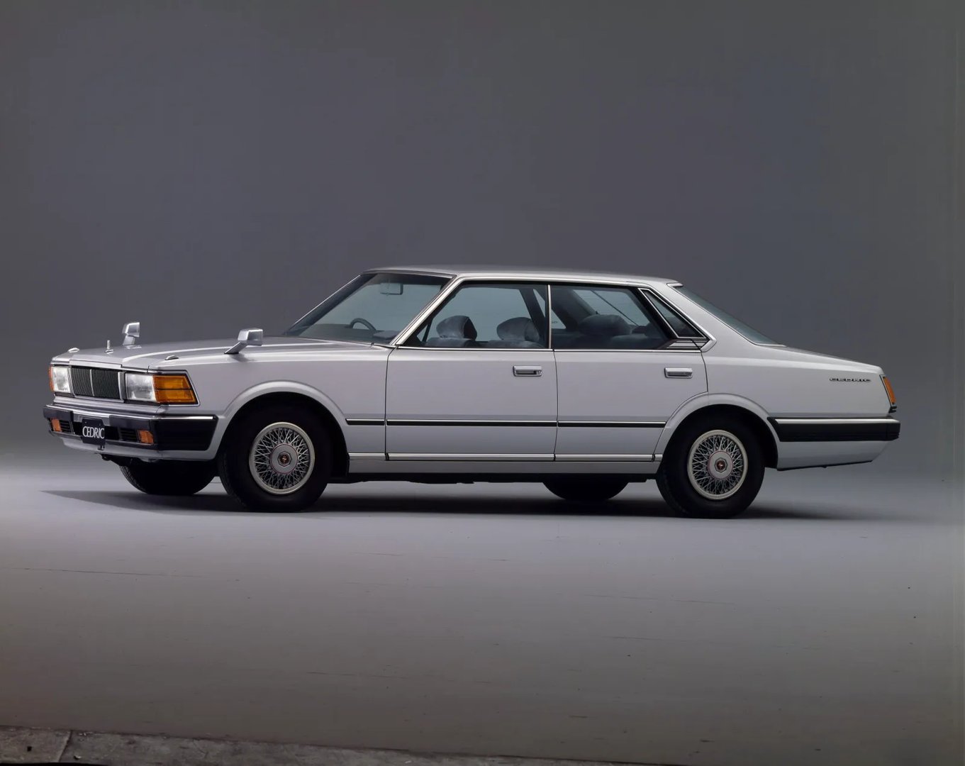 Nissan_Cedric_5_generation__Sedan_Hardtop__1.jpg