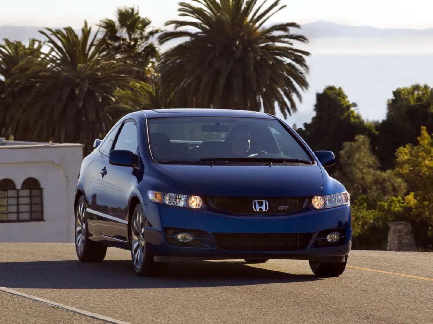 Honda_Civic_8_generation_restyling__Coupe__5.jpg