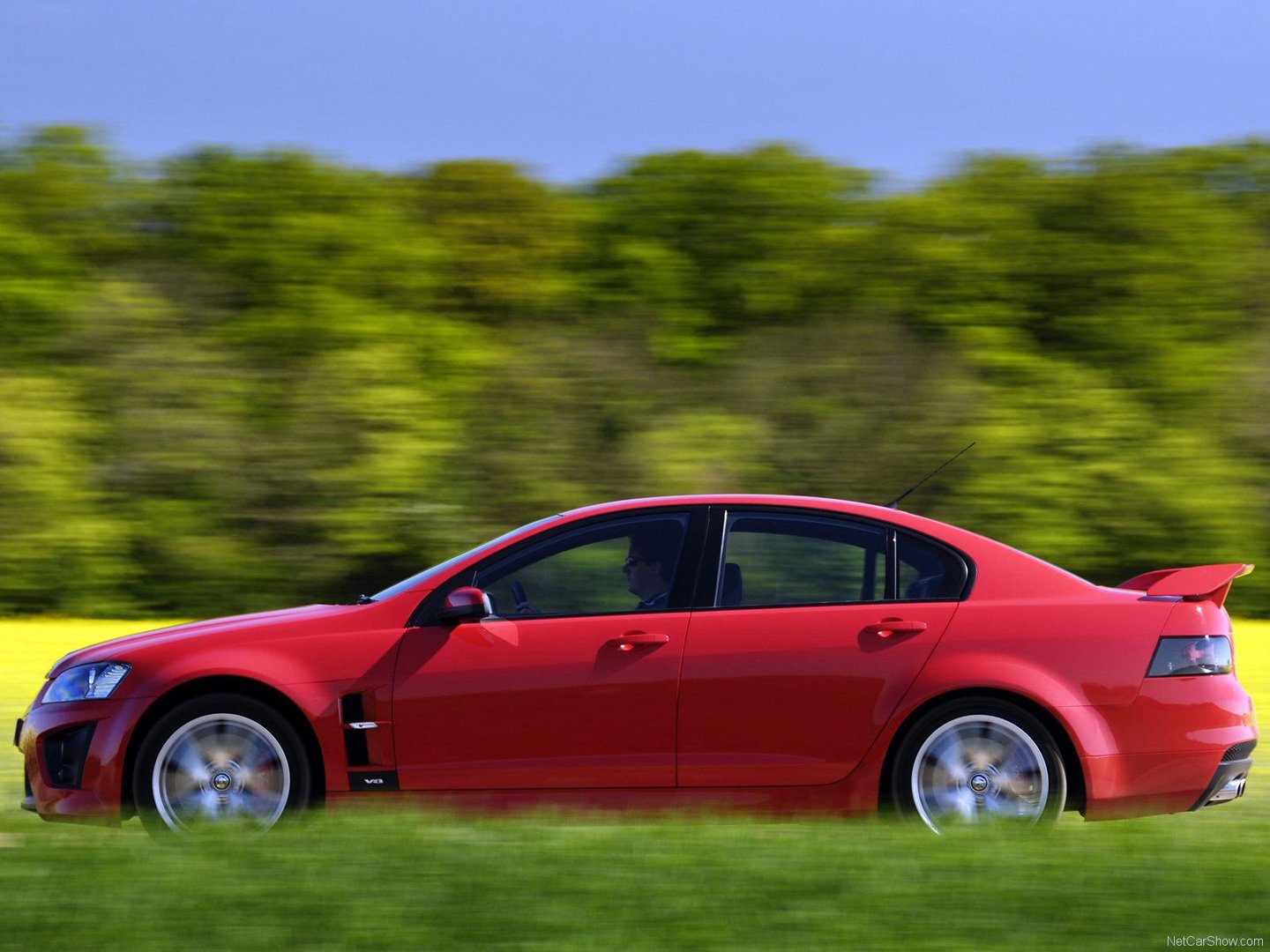 vauxhall_VXR8_1_generation__Sedan__13.jpg