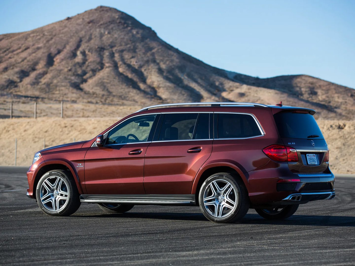 Mercedes_GL-Class_AMG_1_generation__SUV_5-doors__3.jpg
