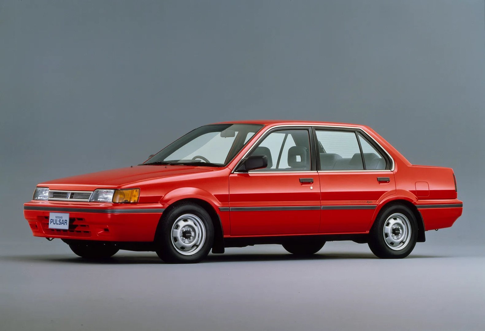 Nissan_Pulsar_3_generation__Sedan__2.jpg