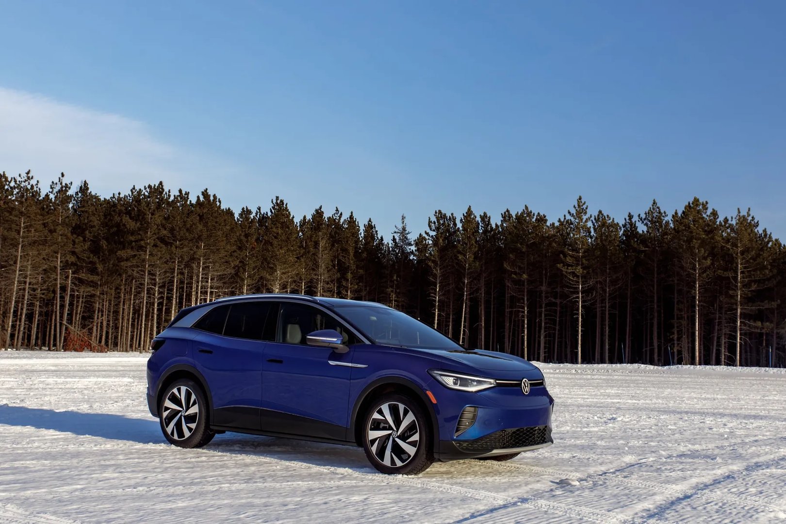 Volkswagen_ID.4_1_generation__SUV_5-doors__1.jpg