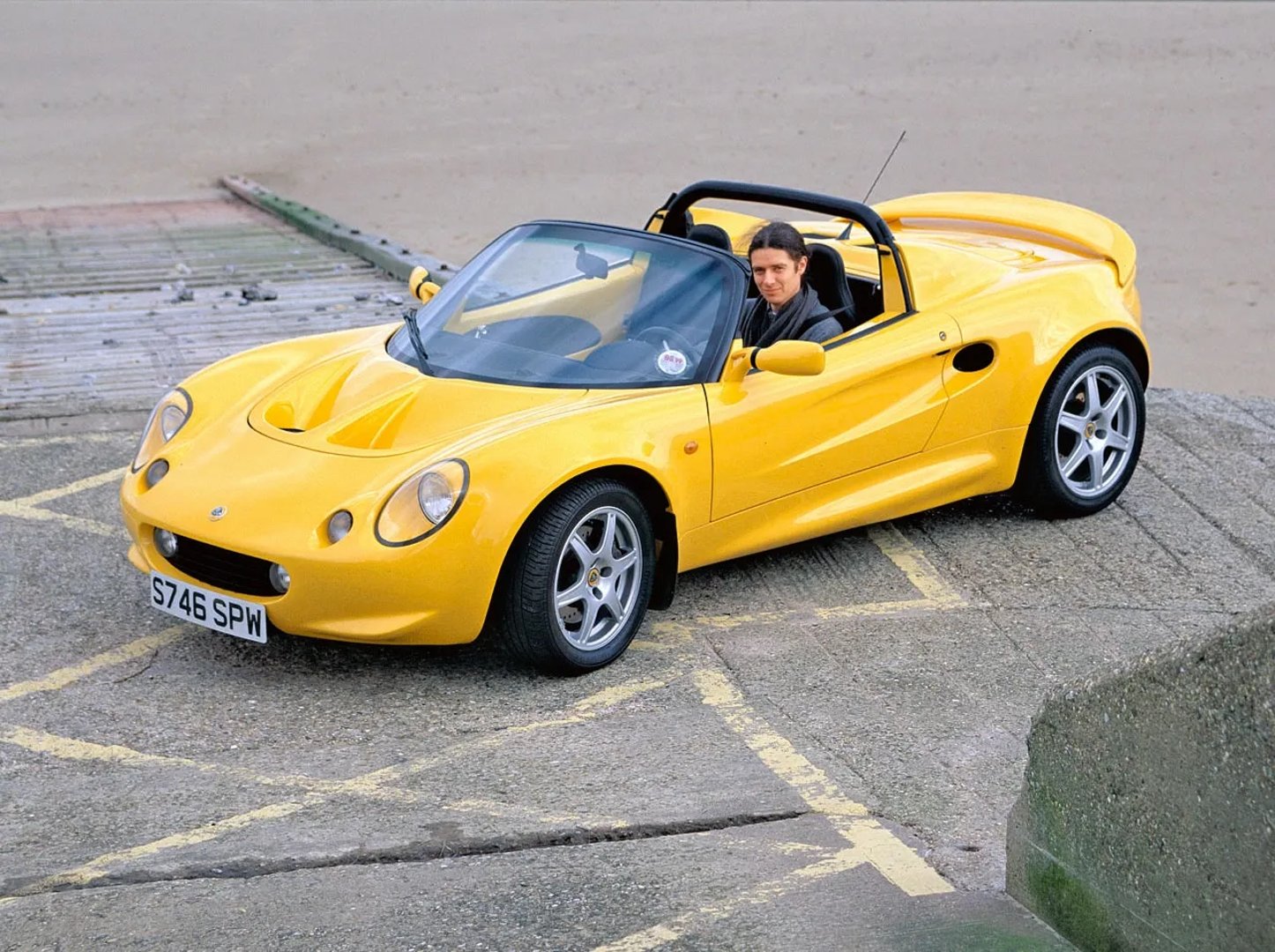 Lotus_Elise_1_generation__Roadster__6.jpg