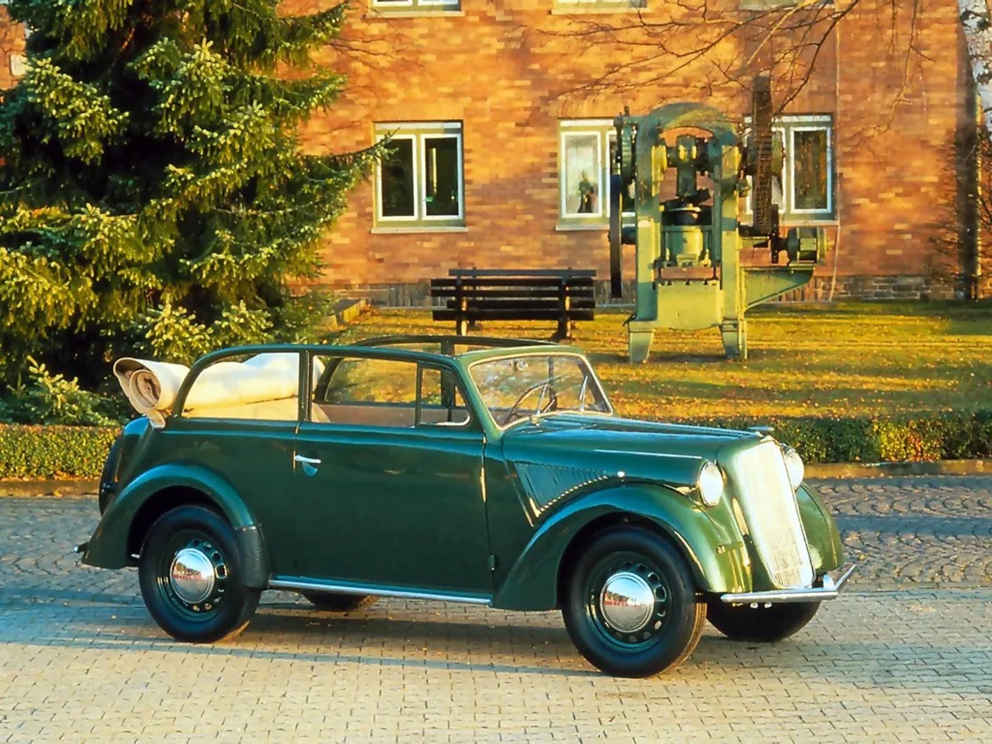 Opel_Olympia_1_generation__Cabrio__2.jpg