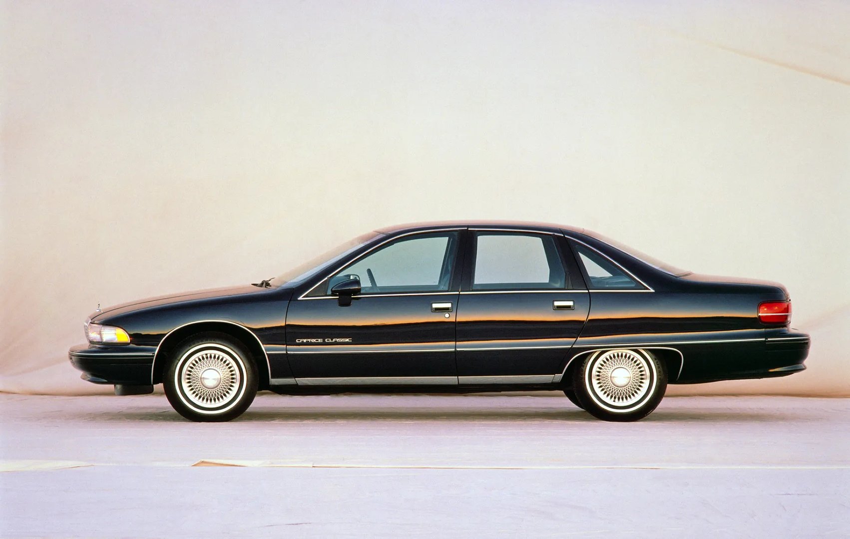 Chevrolet_Caprice_4_generation__Sedan__5.jpg