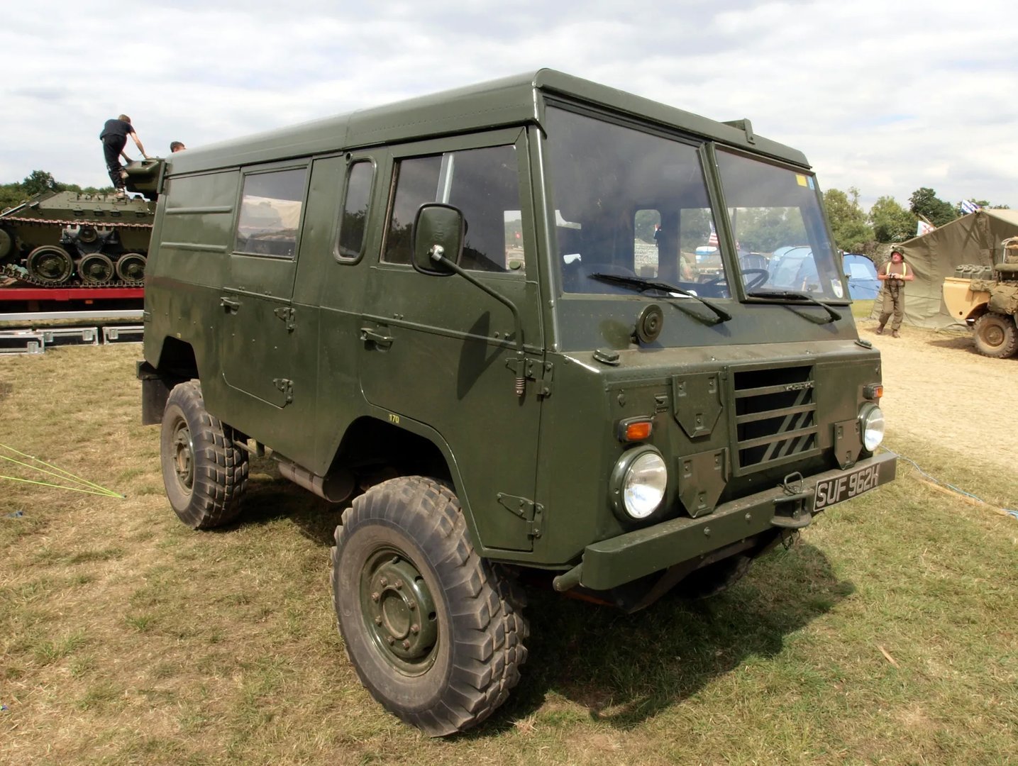 Volvo_Laplander_1_generation__SUV_3-doors__3.jpg