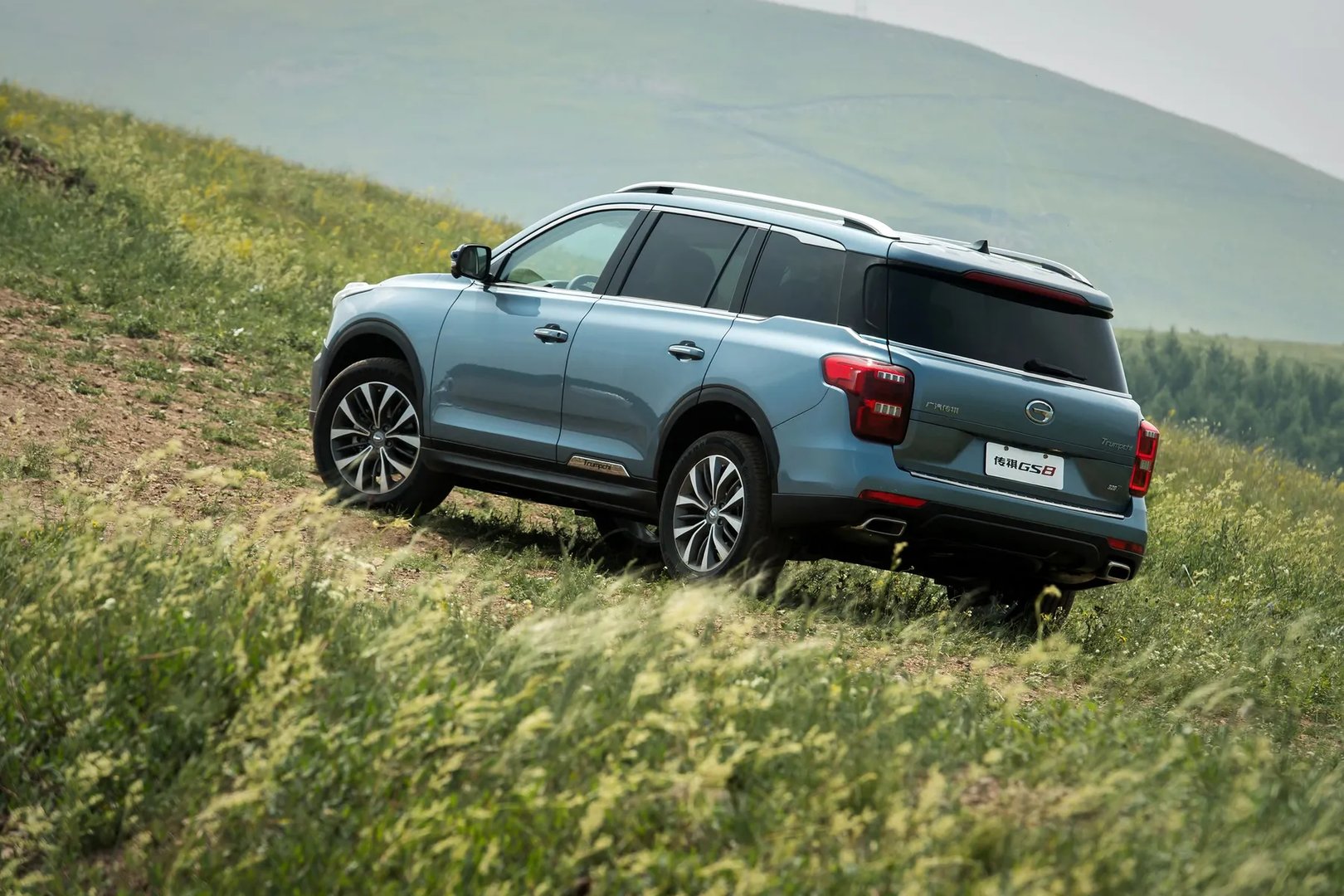 gac_Motor_GS8_1_generation__SUV_5-doors__12.jpg