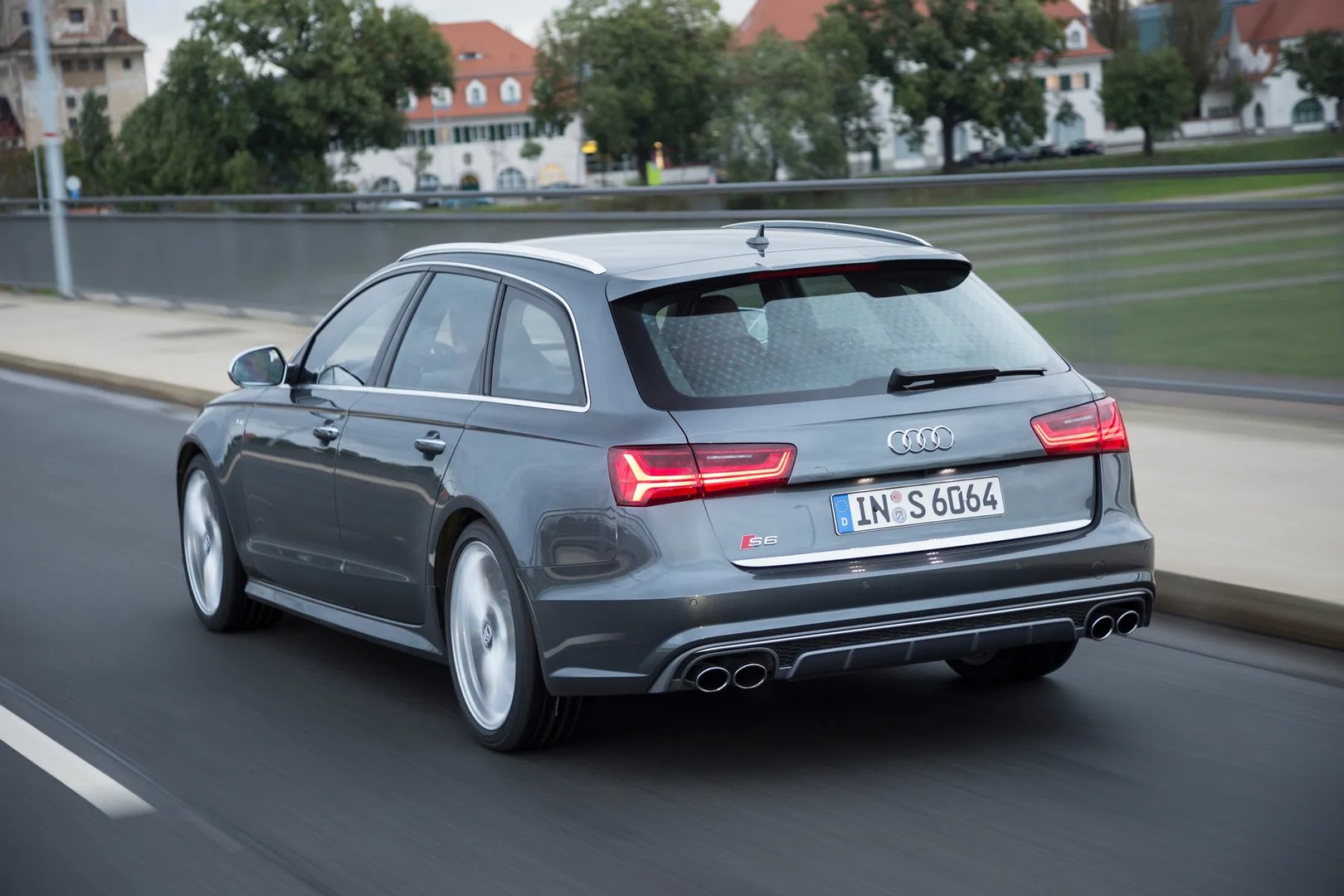 Audi_S6_4_generation_restyling__Estate_5-door__5.jpg