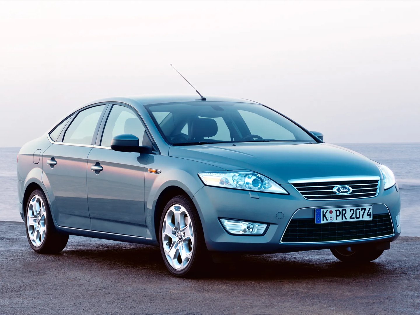 Ford_Mondeo_4_generation__Sedan__9.jpg