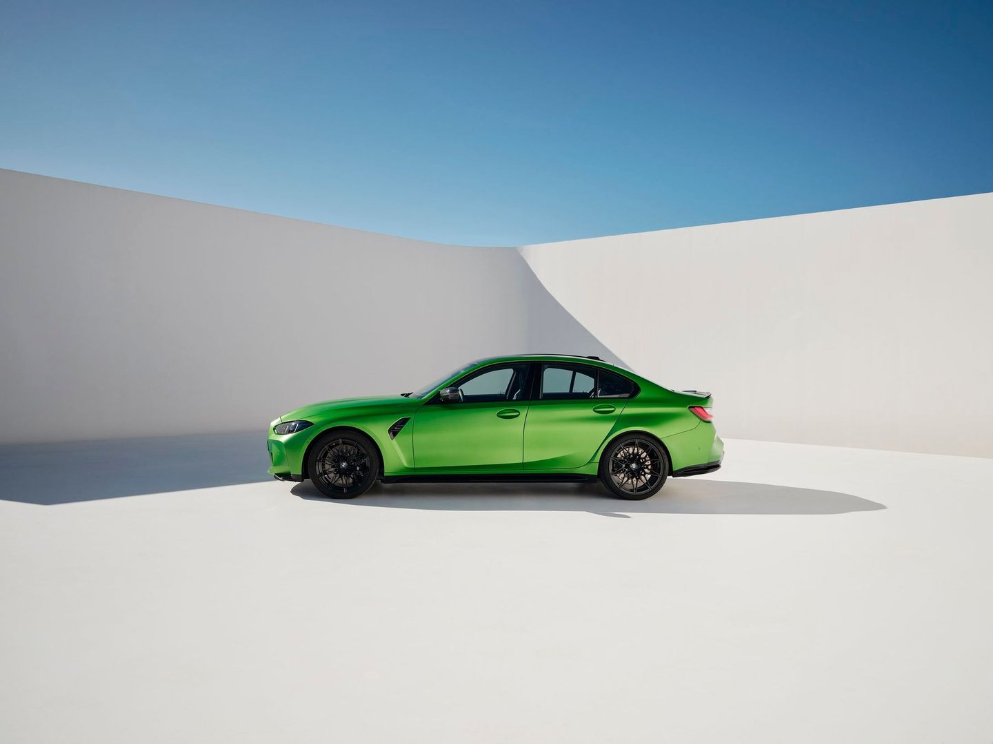 bmw_M3_6_generation_restyling__Sedan__25.jpg