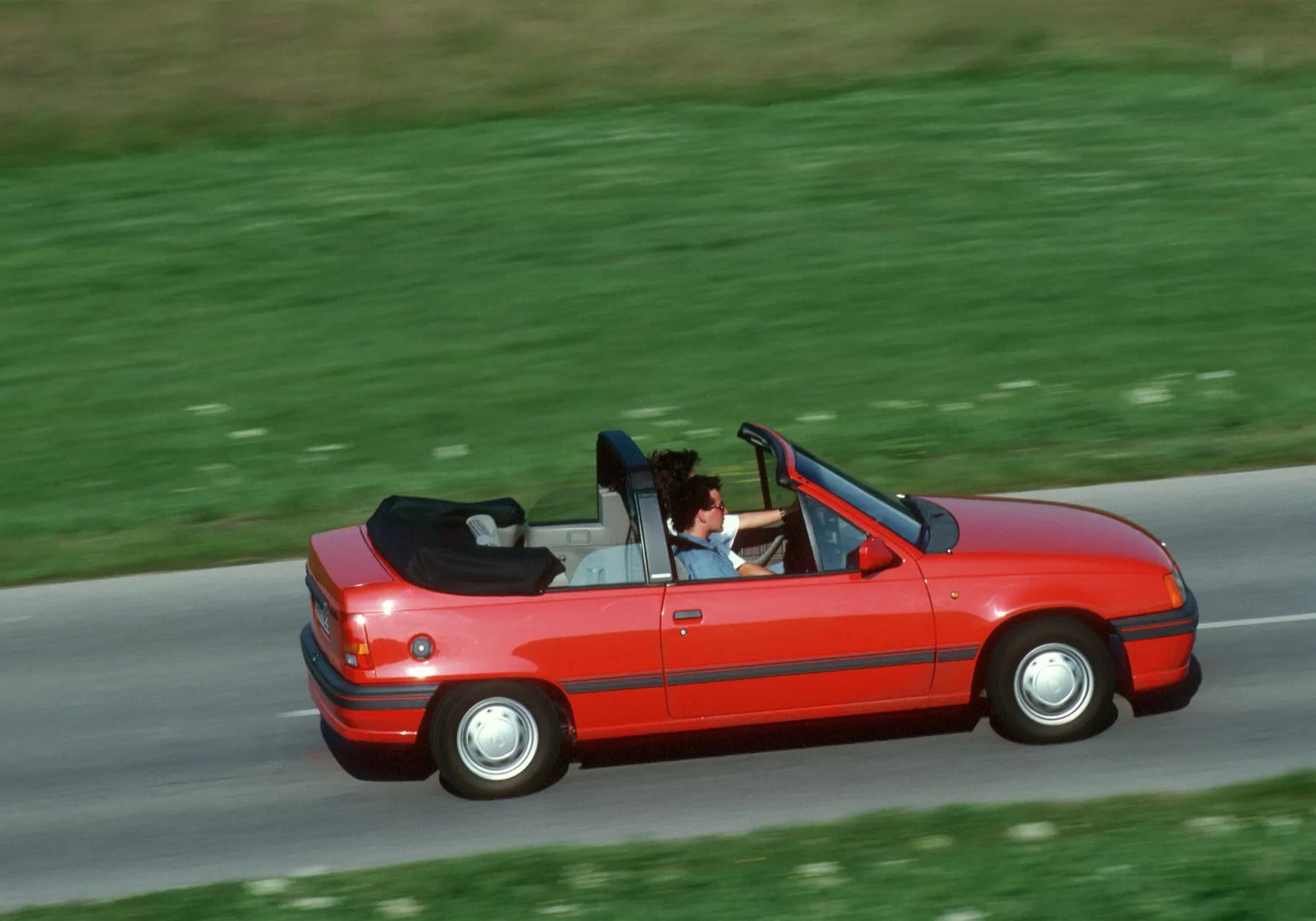 Opel_Kadett_5_generation_restyling__Cabrio__2.jpg