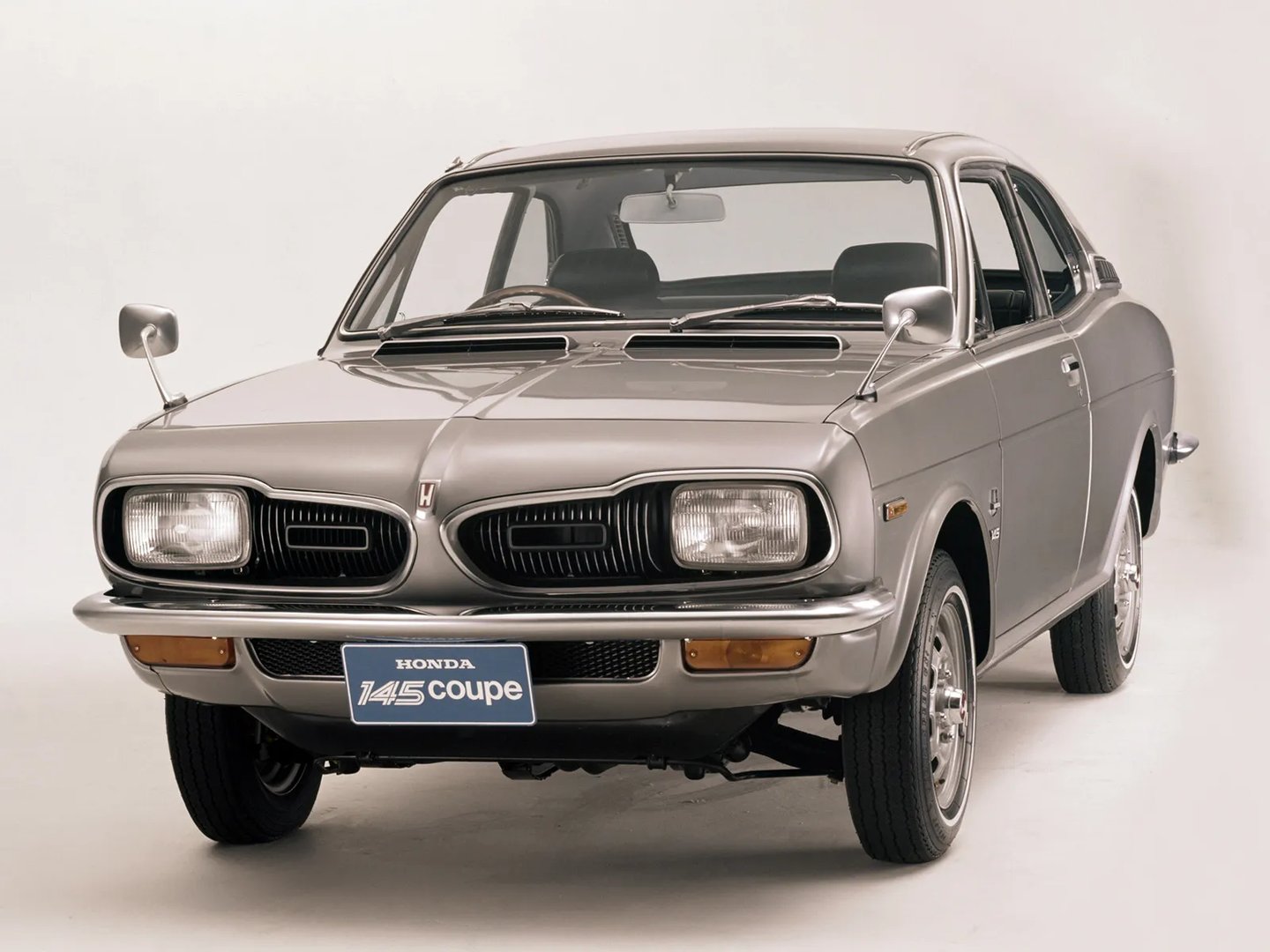 Honda_145_1_generation__Coupe__4.jpg