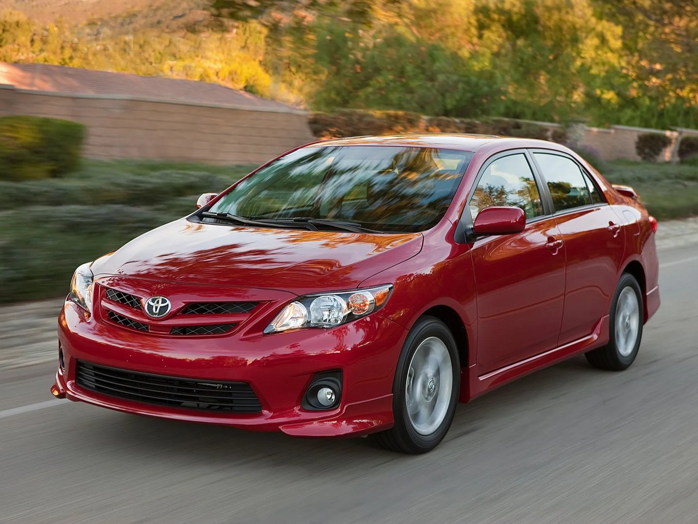 Toyota_Corolla_10_generation_restyling__Sedan__7.jpg