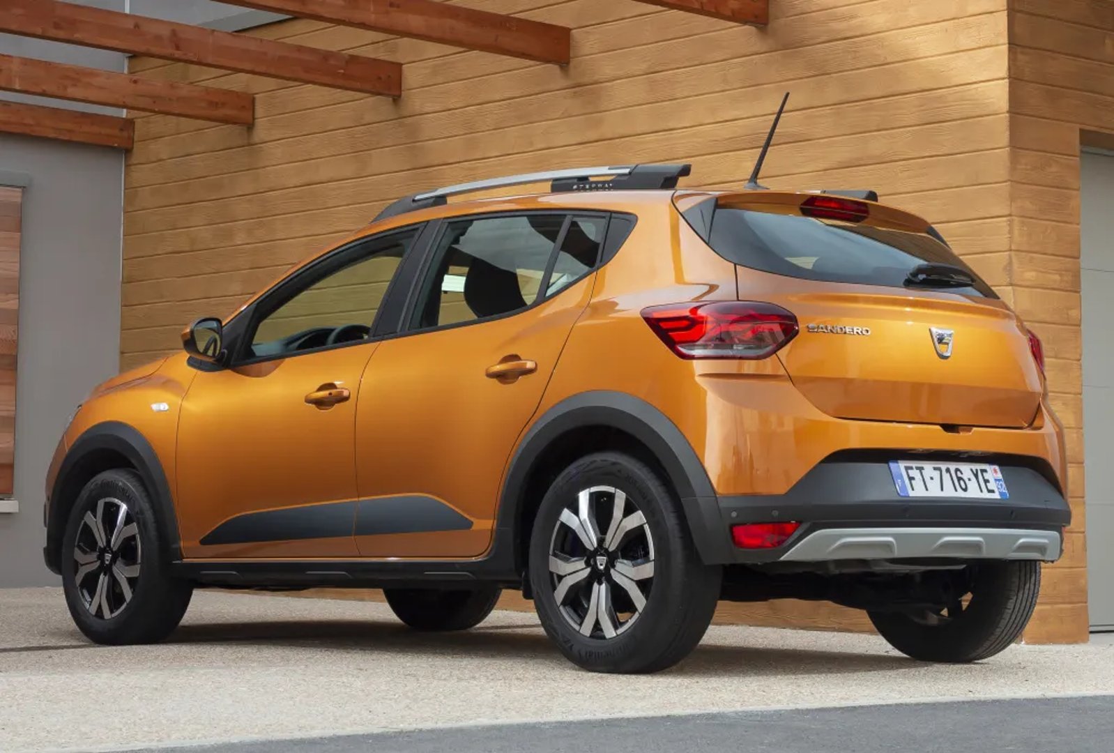 Dacia_Sandero_Stepway_3_generation__Mini_5-doors__2.jpg