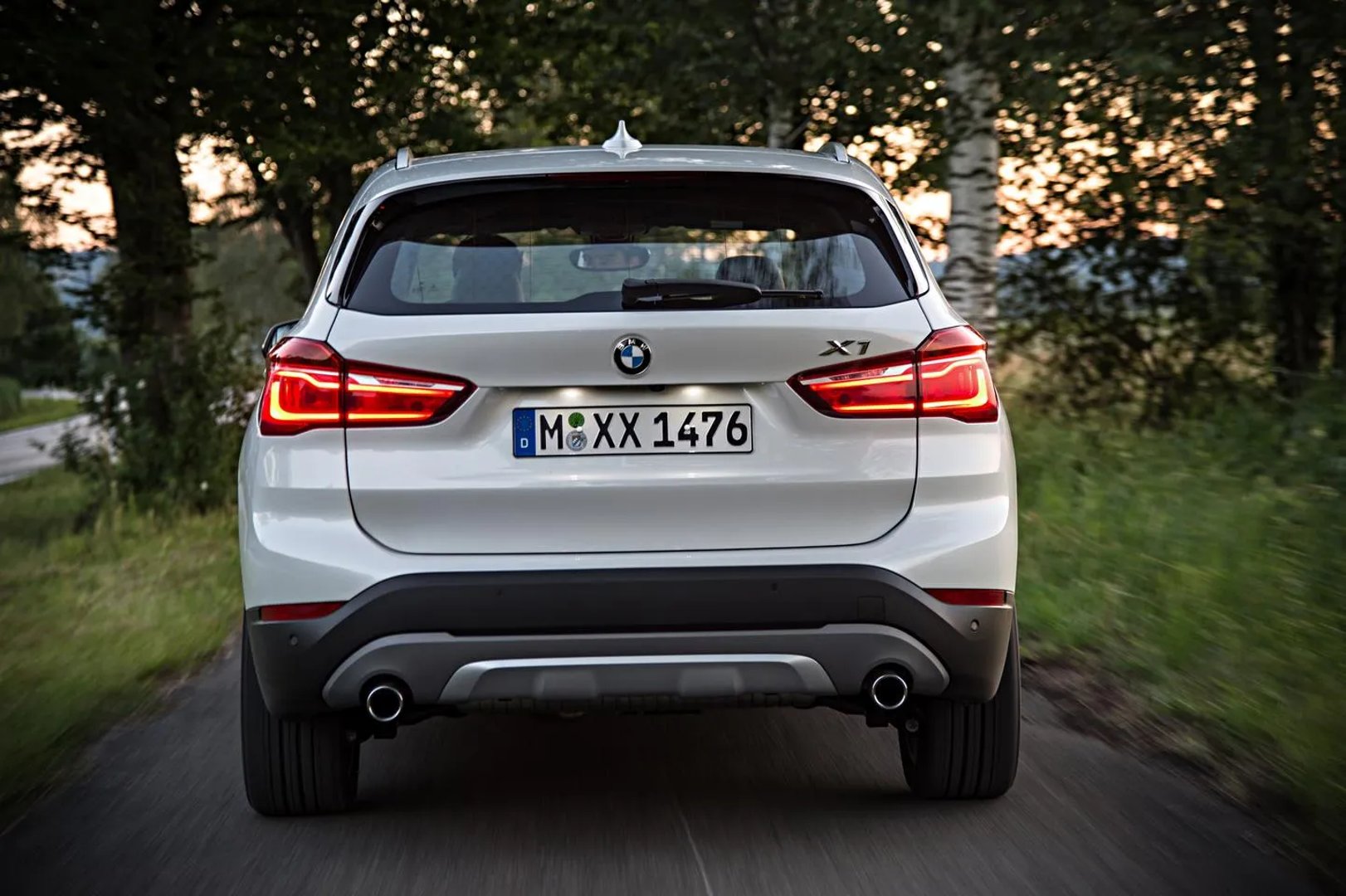 BMW_X1_2_generation__SUV_5-doors__6.jpg