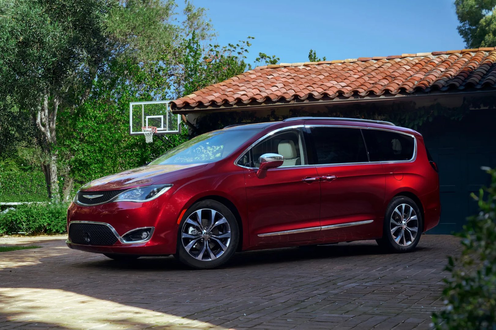 Chrysler Pacifica 2 generation