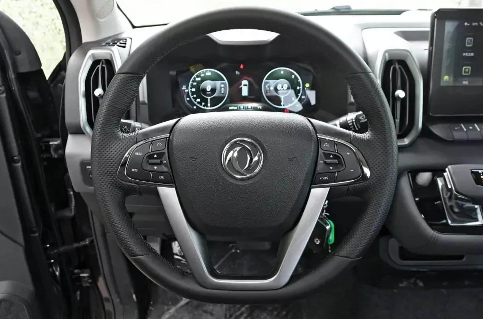 DongFeng_Warrior_MS600_1_generation__SUV_5-doors__8.jpg