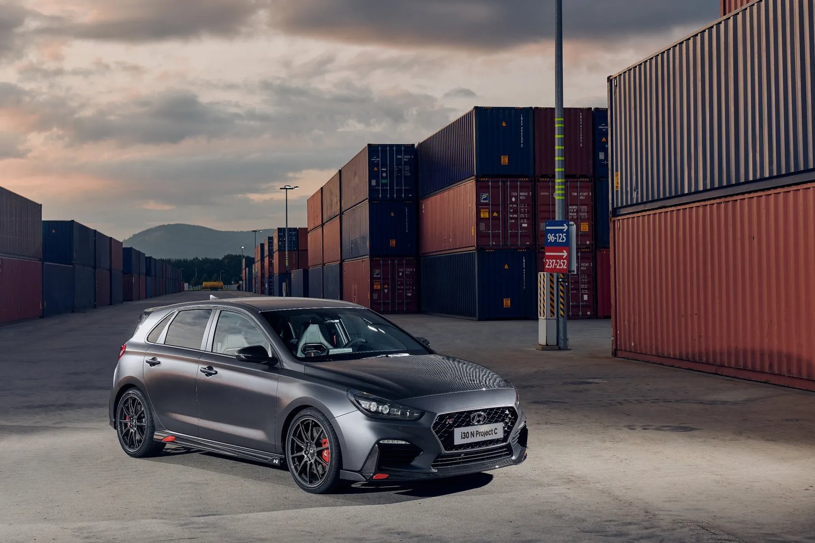 Hyundai_i30_N_1_generation__Hatchback_5-door__12.jpg