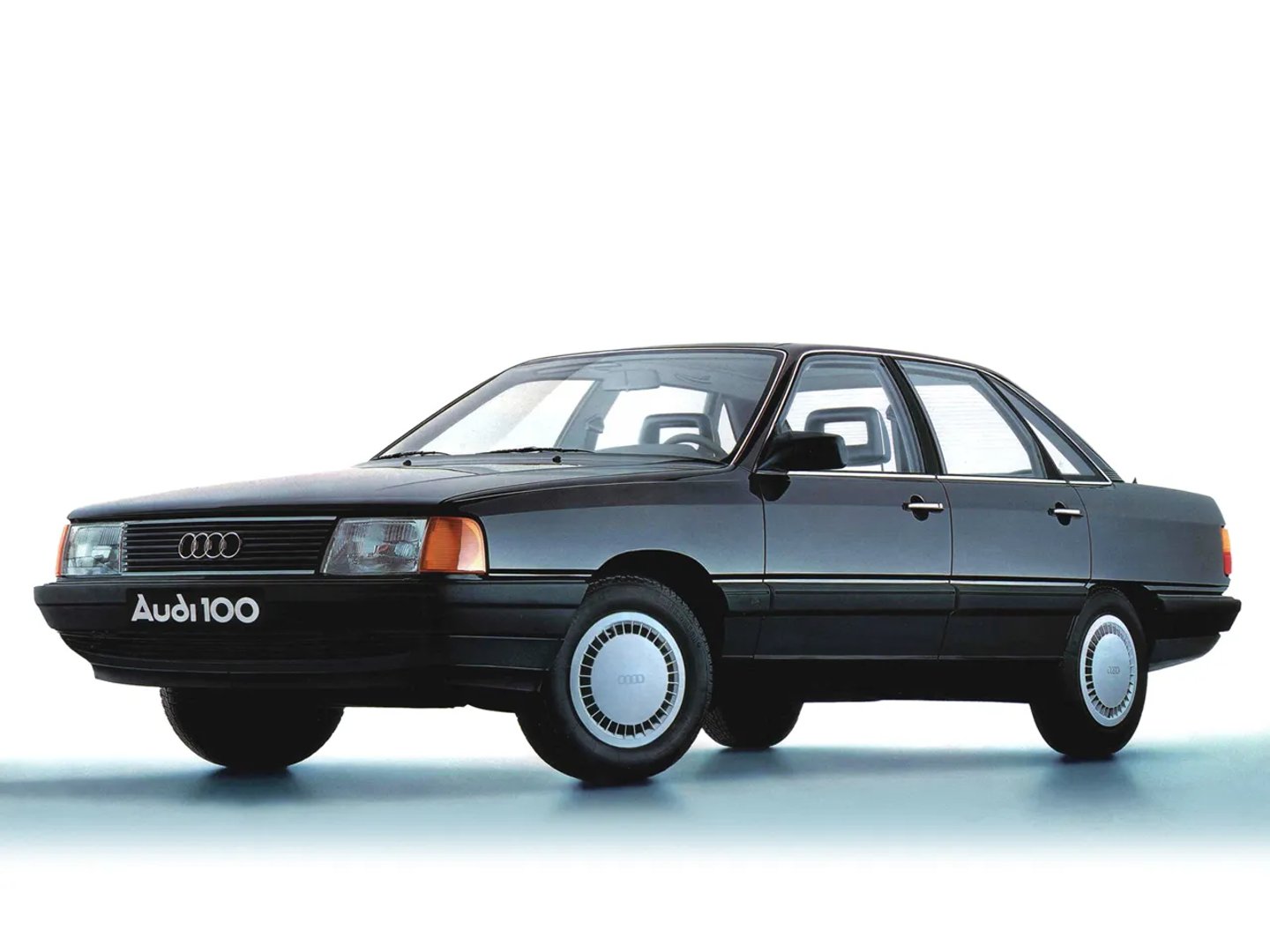 Audi_100_3_generation__Sedan__2.jpg
