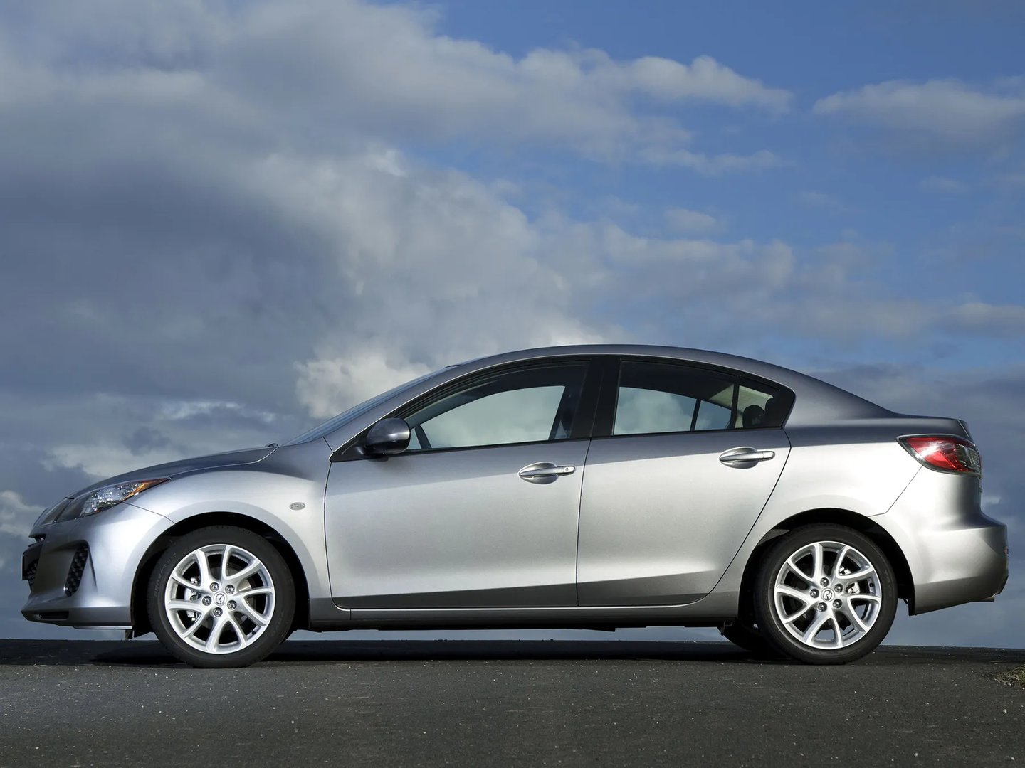 Mazda_3_2_generation_restyling__Sedan__7.jpg