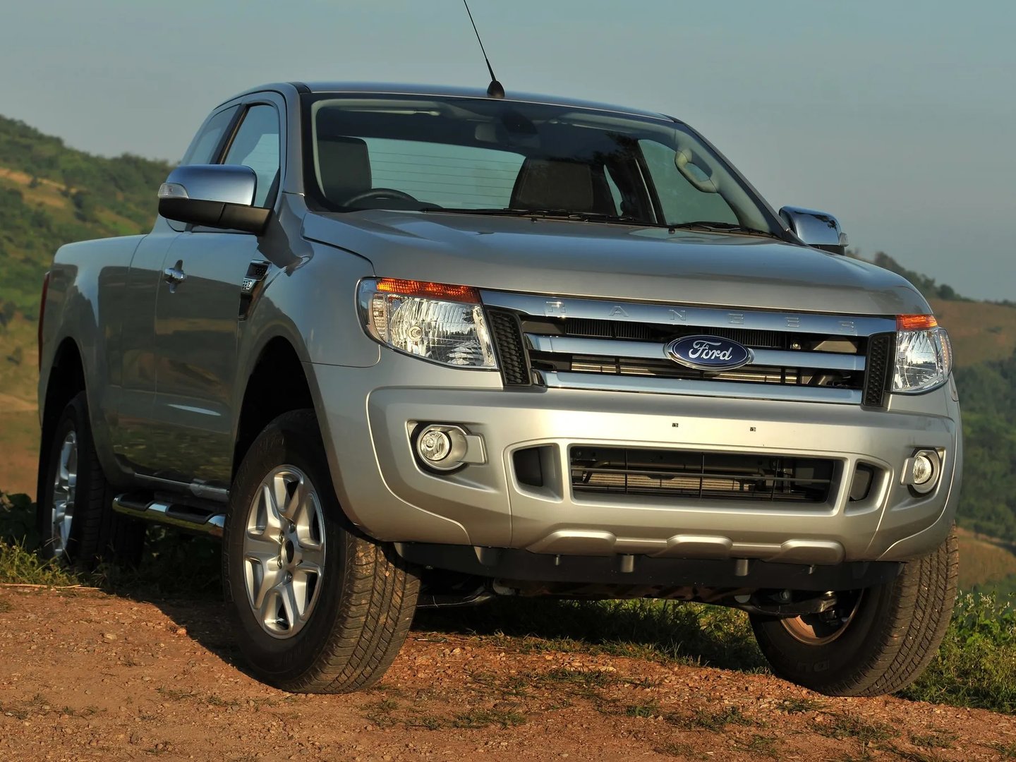 Ford_Ranger_3_generation__Pickup_1.5-cab__1.jpg