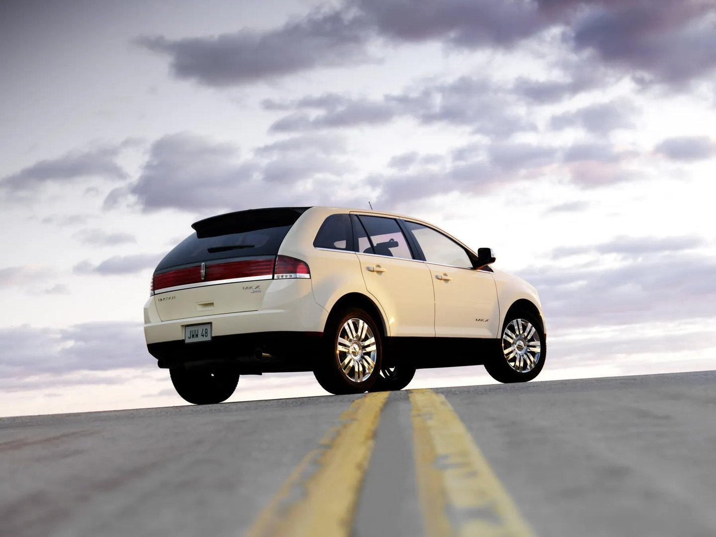 Lincoln_MKX_1_generation__SUV_5-doors__11.jpg