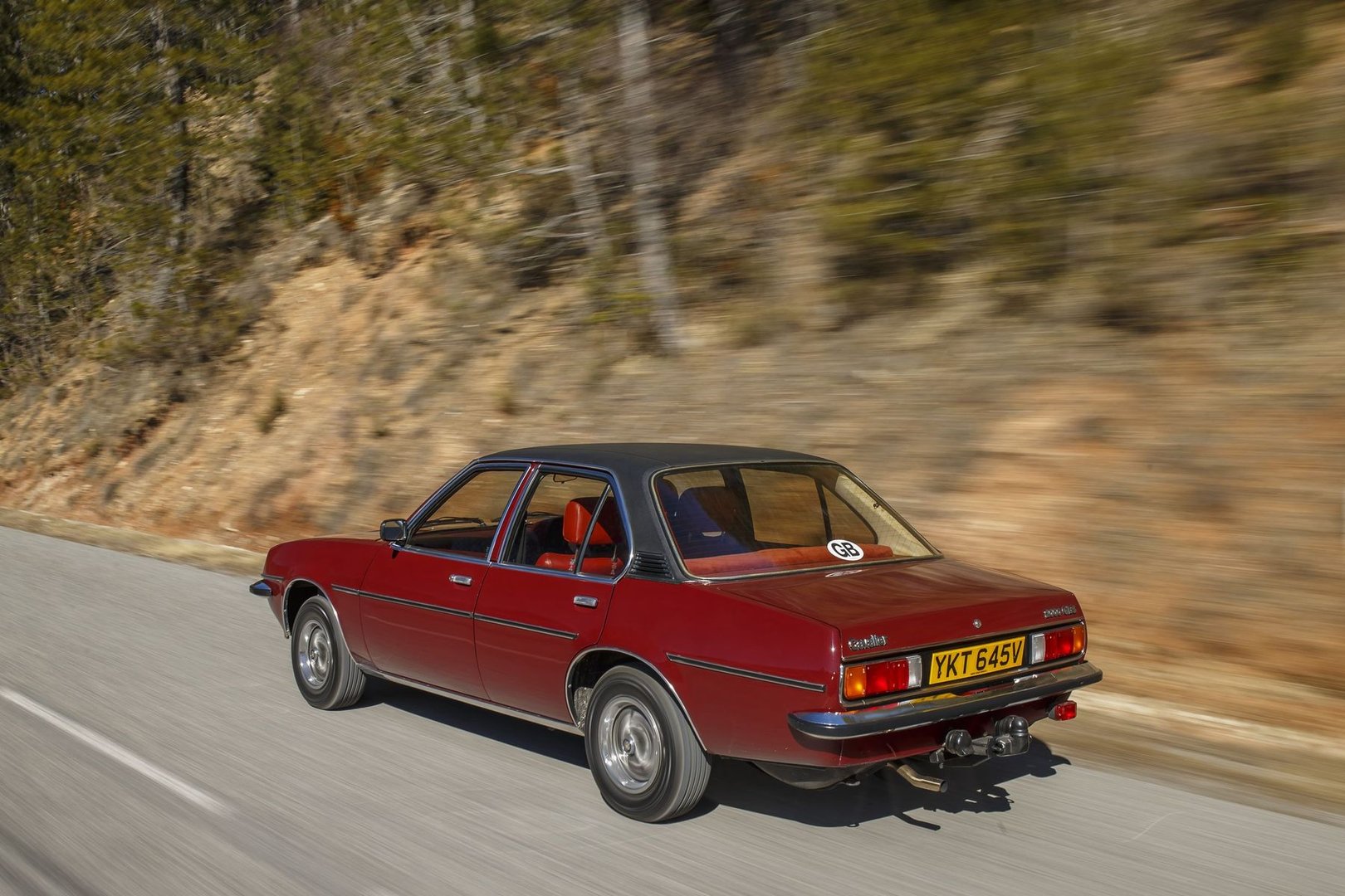 vauxhall_Cavalier_1_generation__Sedan__10.jpg