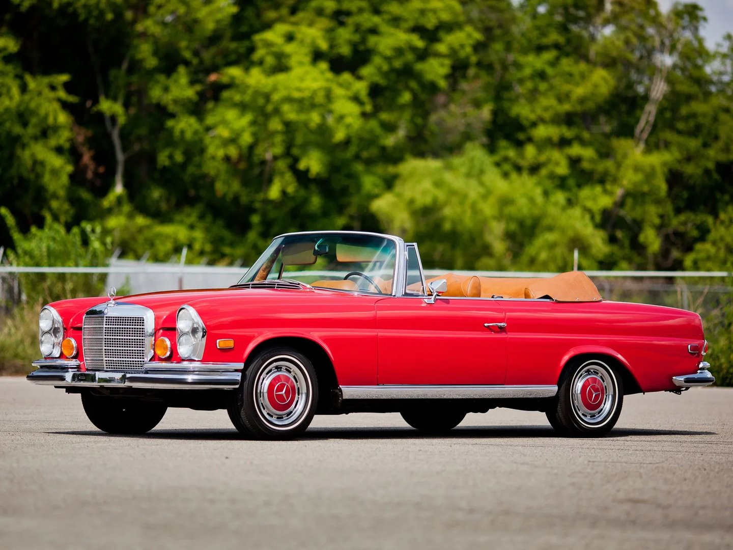 Mercedes_W111_1_generation__Cabrio__12.jpg