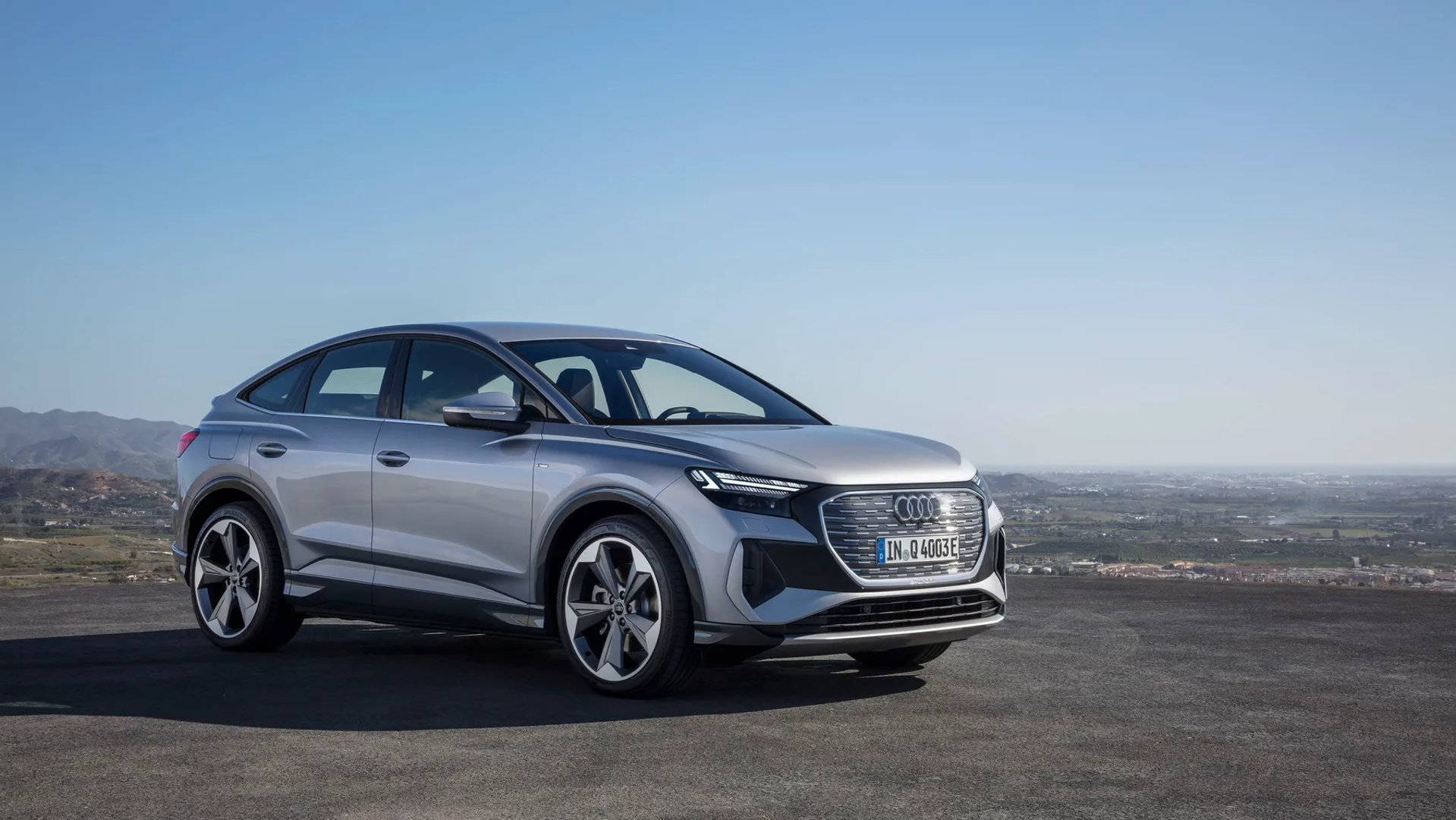 Audi_Q4_Sportback_e-tron_1_generation__SUV_Coupe__10.jpg