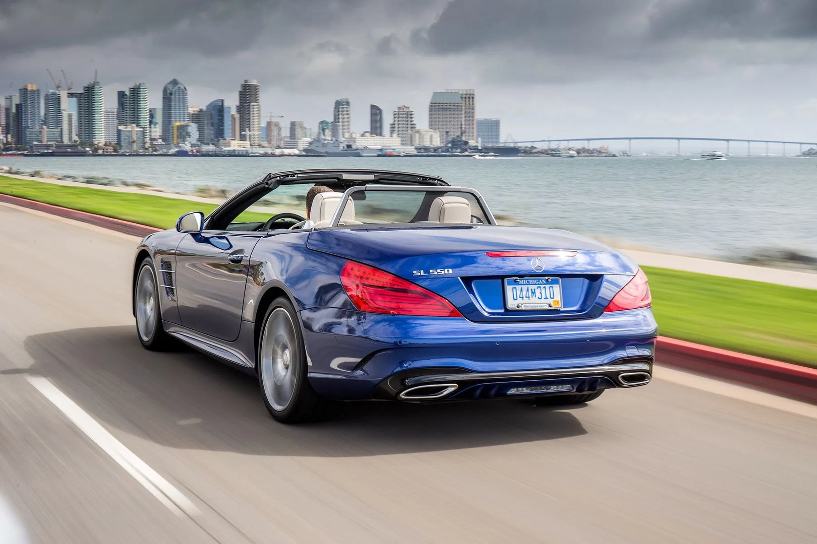 Mercedes_SL-Class_6_generation_restyling__Roadster__2.jpg