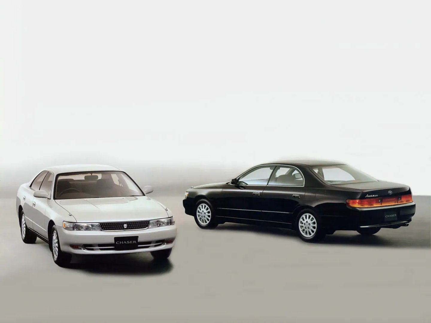 Toyota_Chaser_5_generation__Sedan__9.jpg