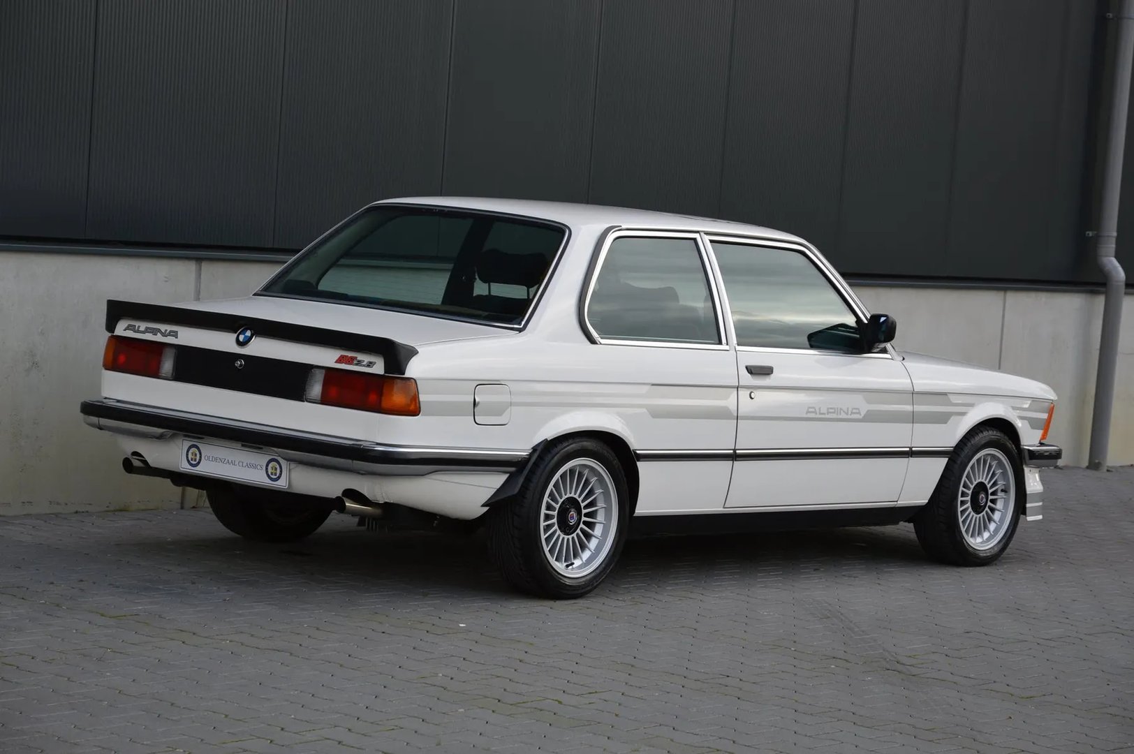 Alpina_B6_1_generation__Coupe__4.jpg
