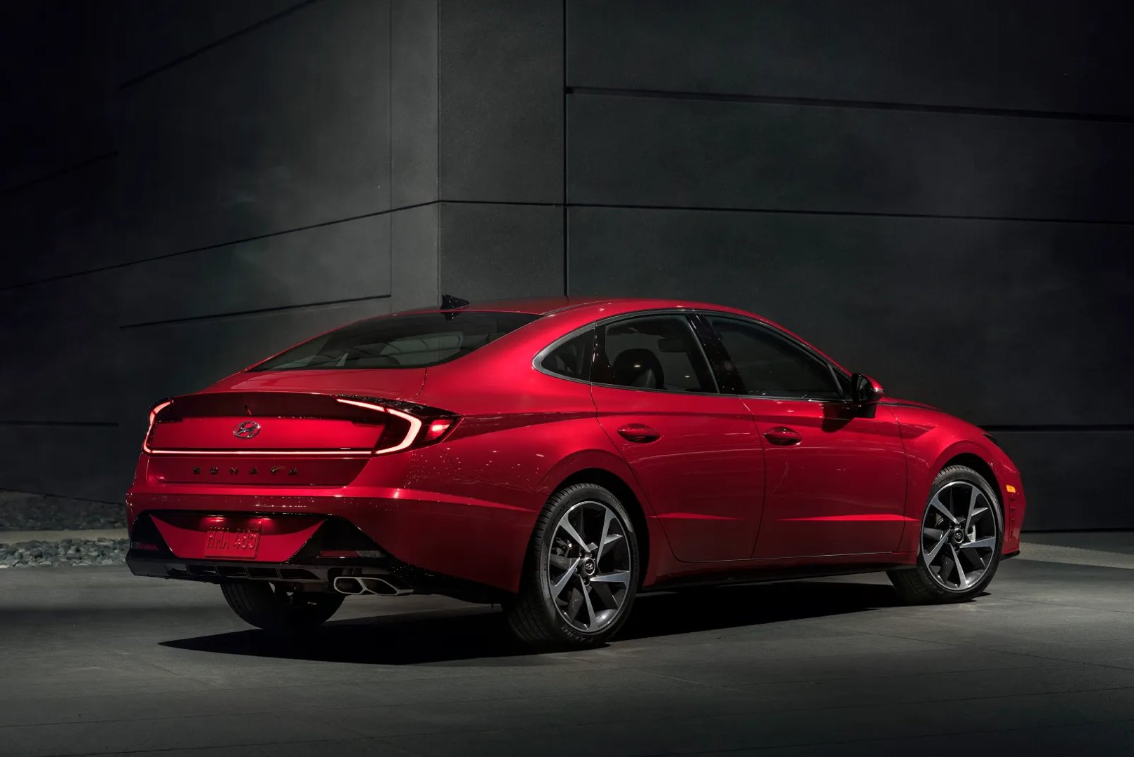 Hyundai_Sonata_8_generation__Sedan__1.jpg