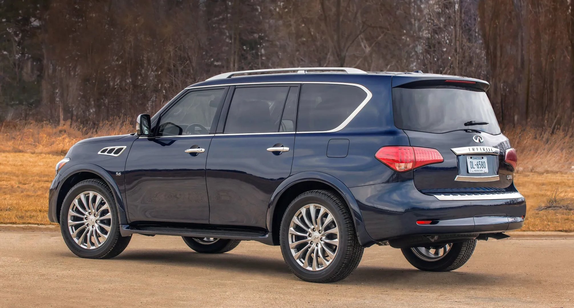 Infiniti_QX80_1_generation_restyling__SUV_5-doors__2.jpg