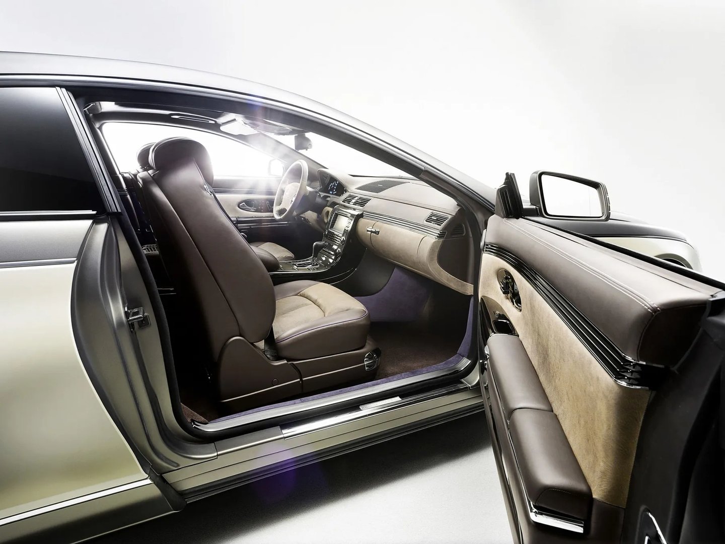 Maybach_57_1_generation_restyling__Coupe__10.jpg