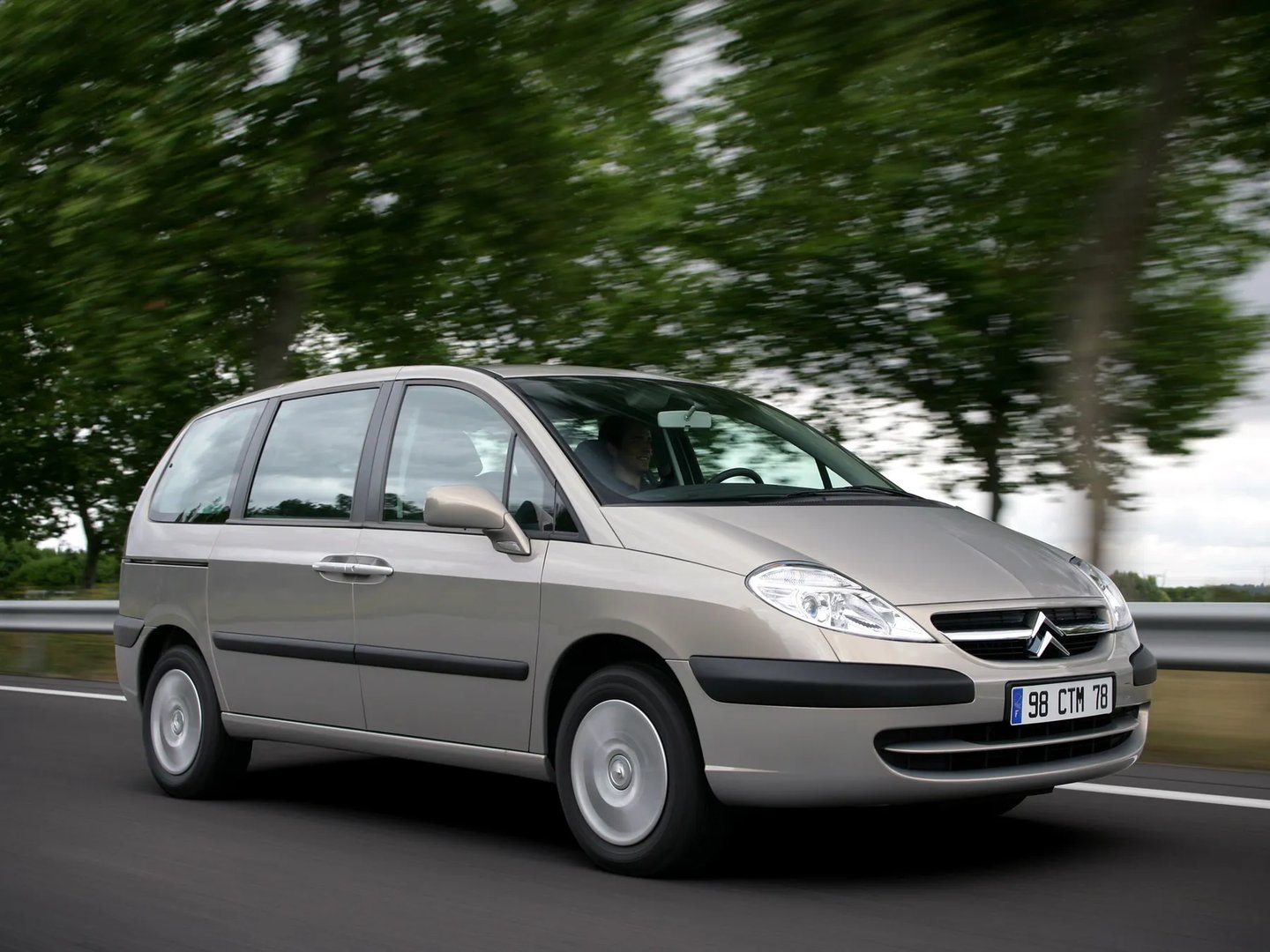 Citroen_C8_1_generation__Minivan__3.jpg