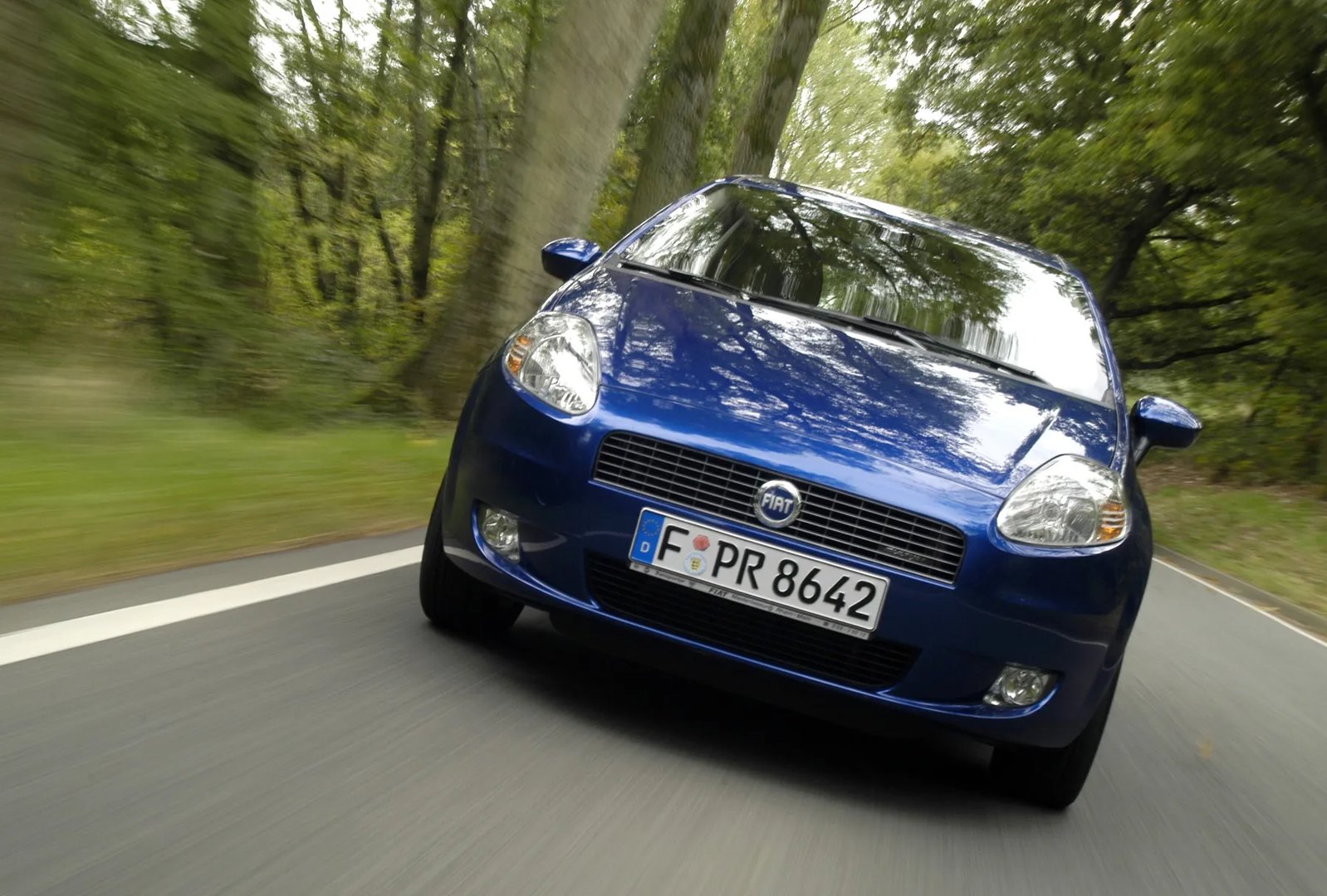Fiat_Punto_3_generation__Mini_5-doors__4.jpg