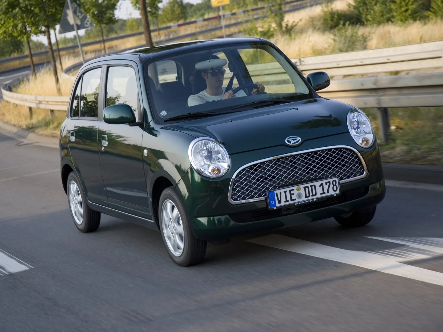 Daihatsu_Trevis_1_generation__Mini_5-doors__3.jpg
