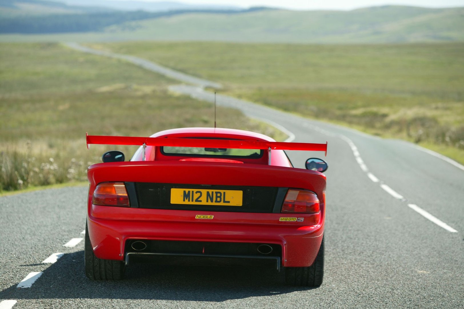 noble_M12_GTO_1_generation__Coupe__4.jpg
