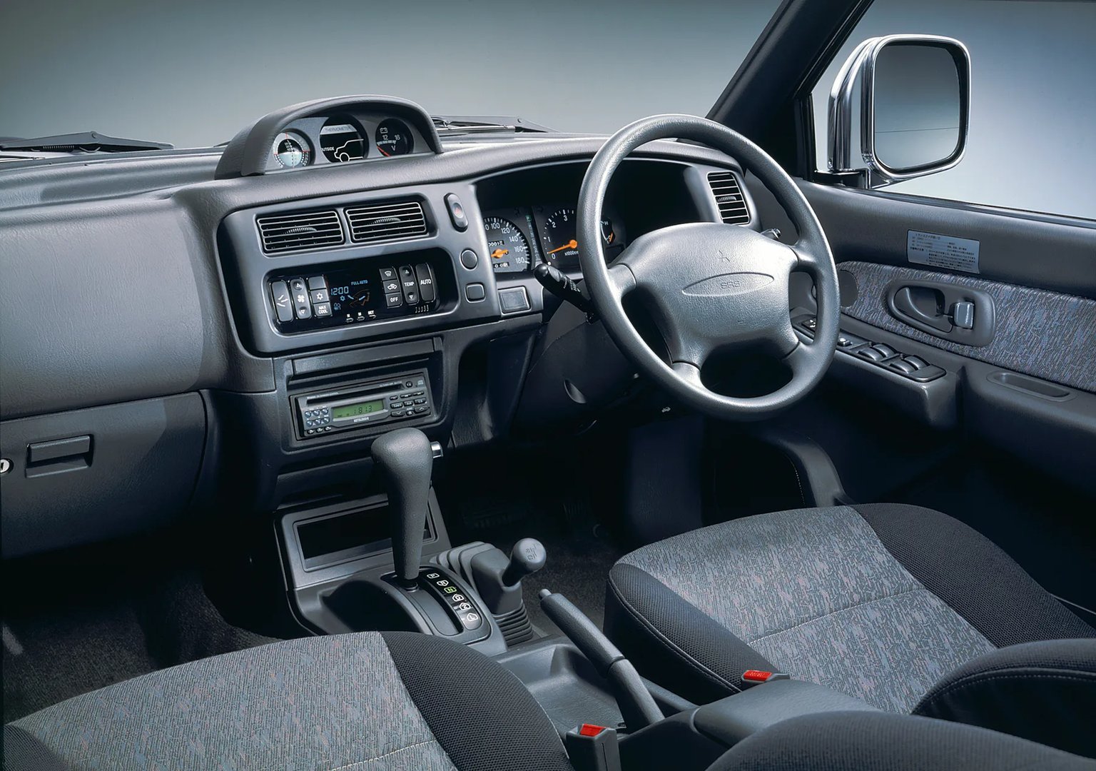 Mitsubishi_Strada_2_generation__Pickup_double-cab__2.jpg