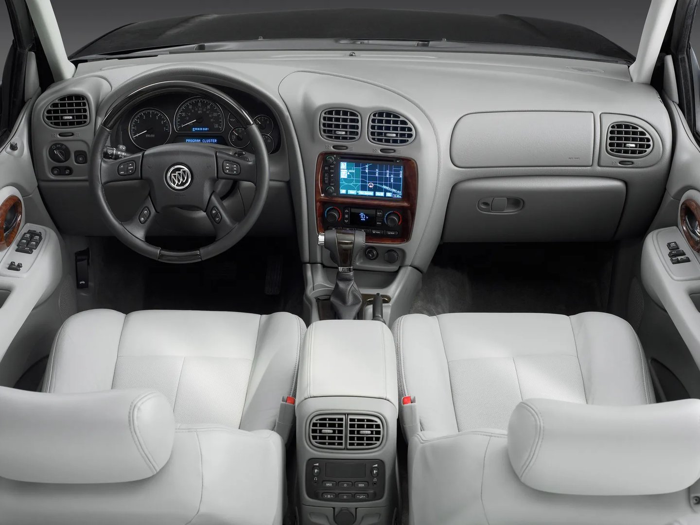 Buick_Rainer_1_generation__SUV_5-doors__13.jpg