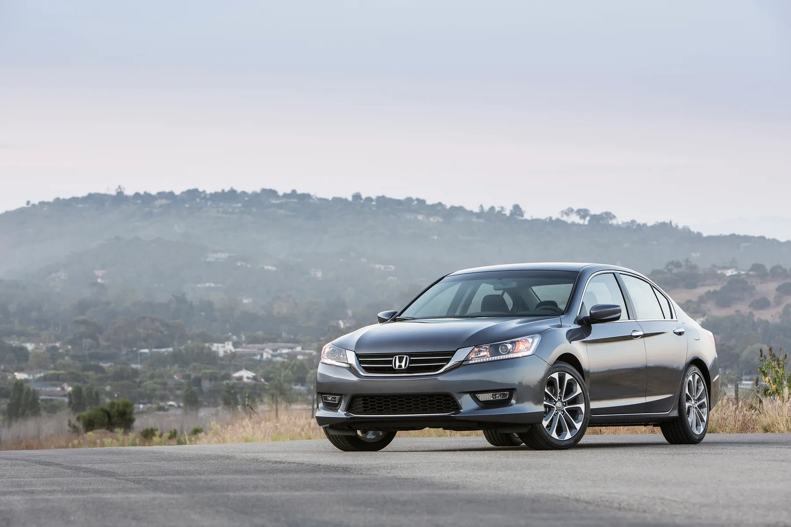 Honda_Accord_9_generation__Sedan__13.jpg