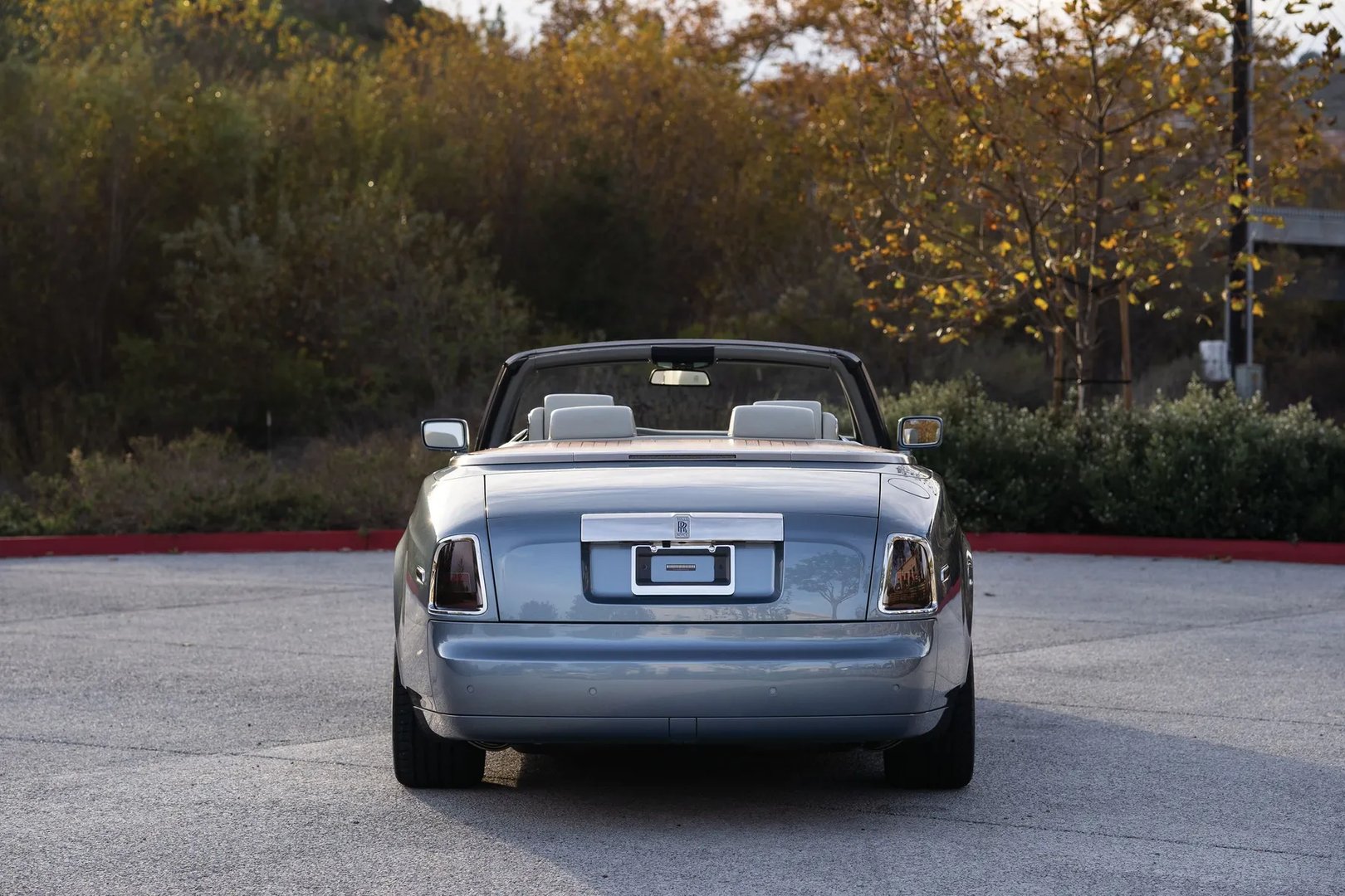 Rolls-Royce_Phantom_7_generation__Cabrio__6.jpg