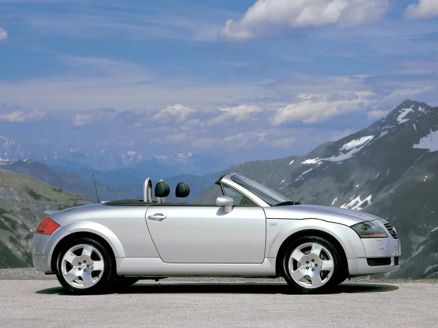 Audi_TT_1_generation__Cabrio__4.jpg
